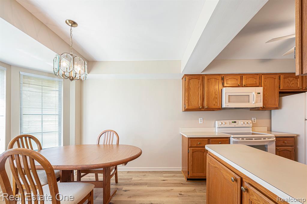 114 Meadow Ln Circle, Unit 30 Rochester Hills, MI 48307 - Photo 9 of 19