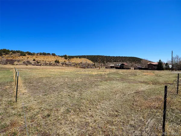 a view of ocean with city view