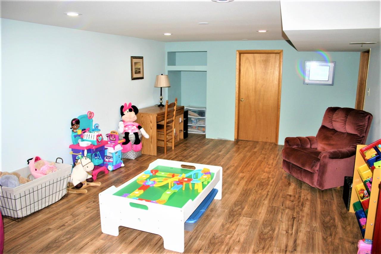 609 West Barnes Road Spokane, WA 99218 - Photo 17 of 20