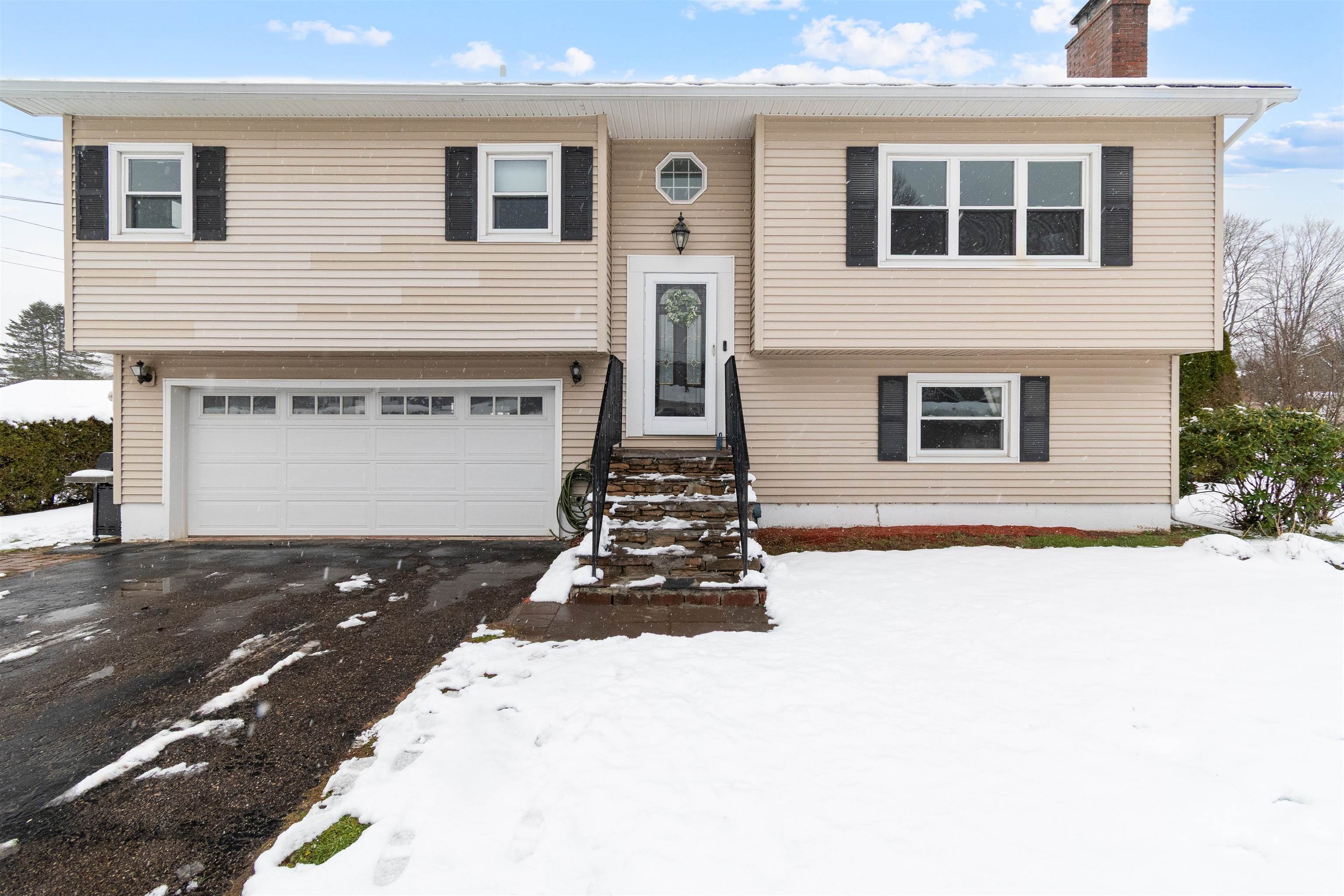 11 Packard Road Jericho, VT 05465 - Photo 2 of 60