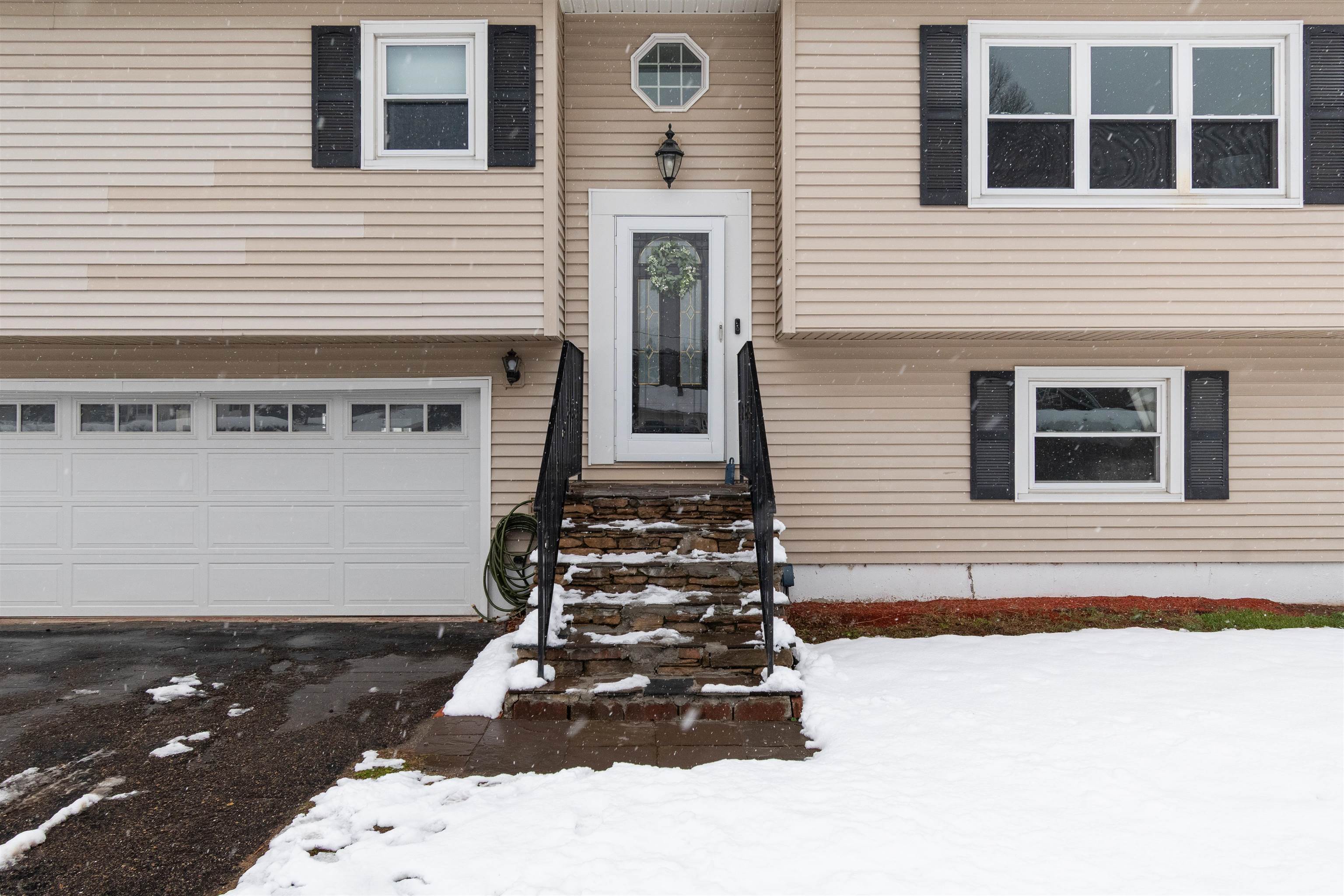 11 Packard Road Jericho, VT 05465 - Photo 3 of 60