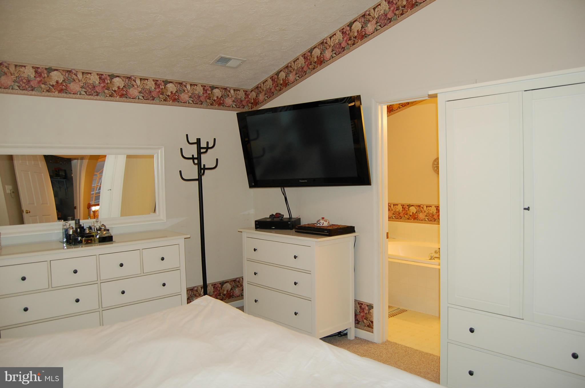 1739 Algonquin Road Frederick, MD 21701 - Photo 14 of 27 Bedroom (Master)