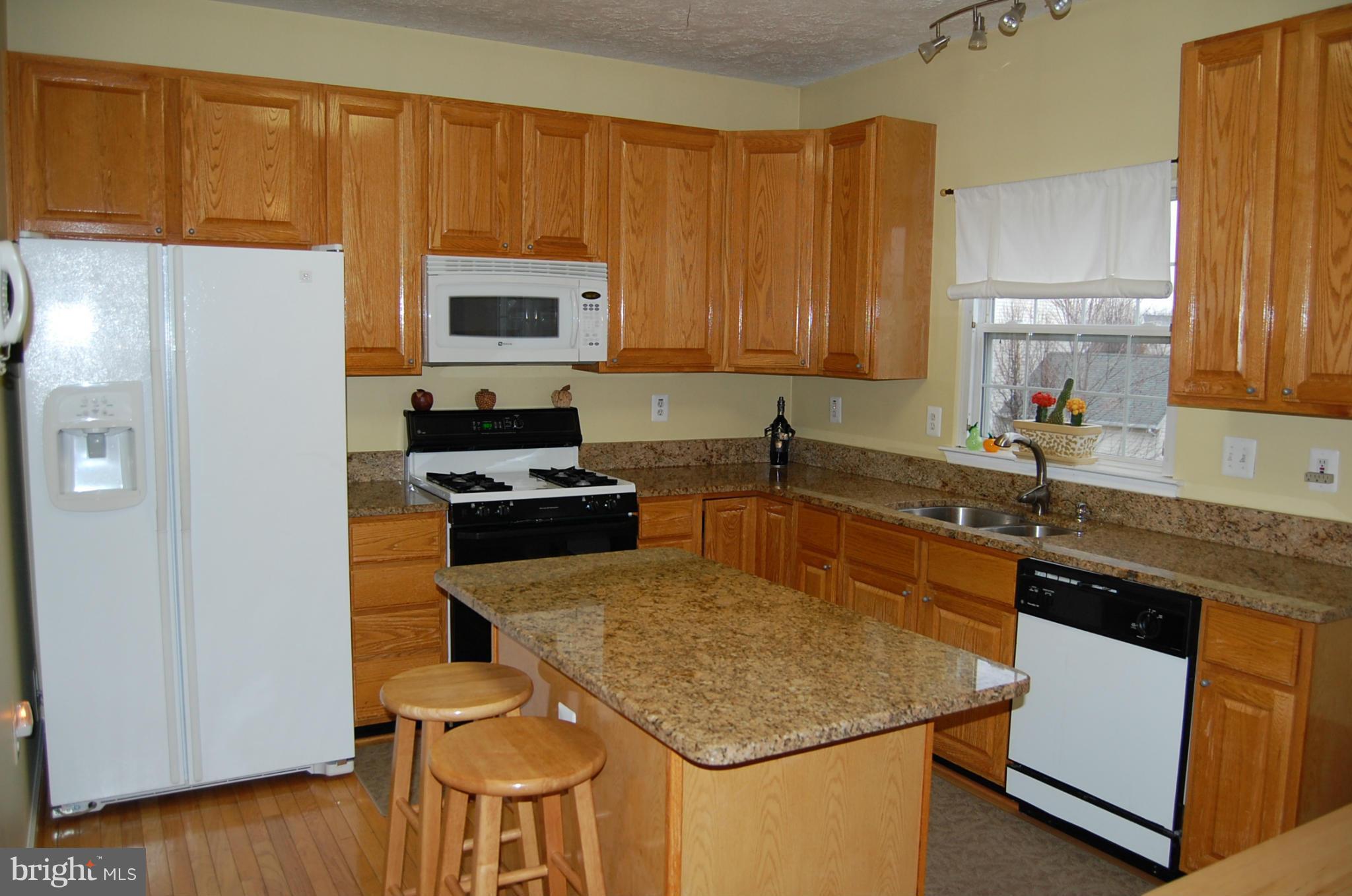 1739 Algonquin Road Frederick, MD 21701 - Photo 7 of 27 Kitchen