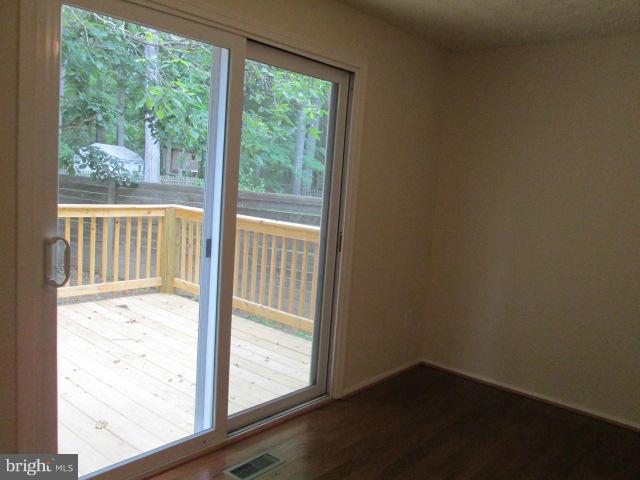 8270 Raindrop Way Springfield, VA 22153 - Photo 26 of 30 Family Room