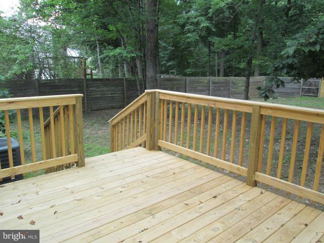 8270 Raindrop Way Springfield, VA 22153 - Photo 28 of 30 NEW DECK!