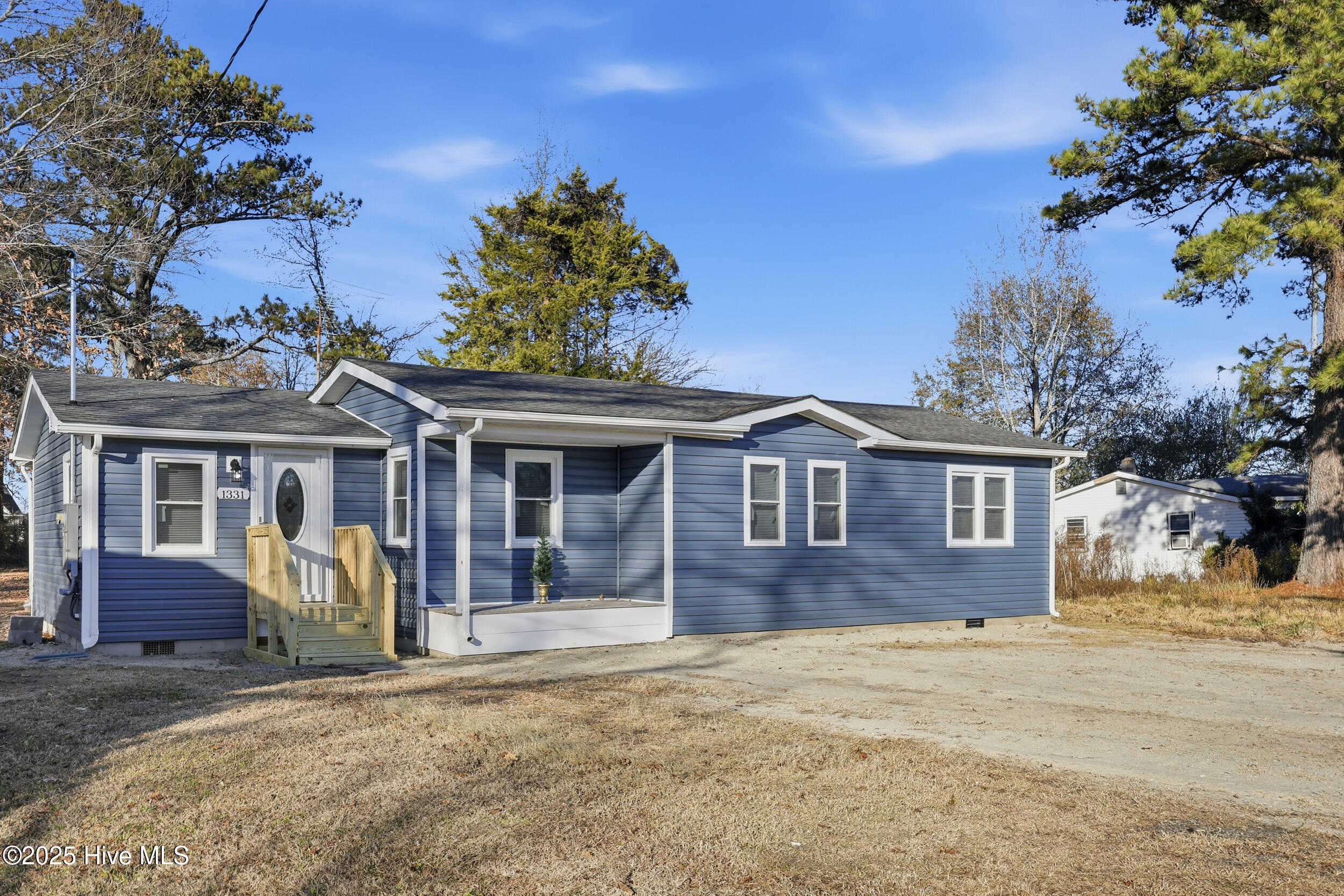 1331 Millpond Road Elizabeth City, NC 27909 - Photo 2 of 30 2__39a6211