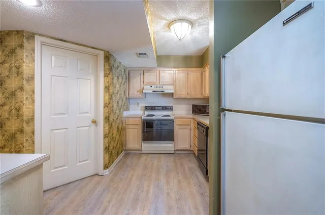 $200,000 | 12441 Charlotte Street, Kansas City, MO 64146