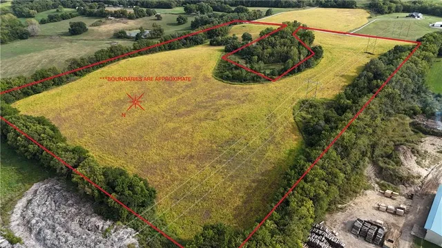 $349,900 | 13911 County Road 305, St. Joseph, MO 64505