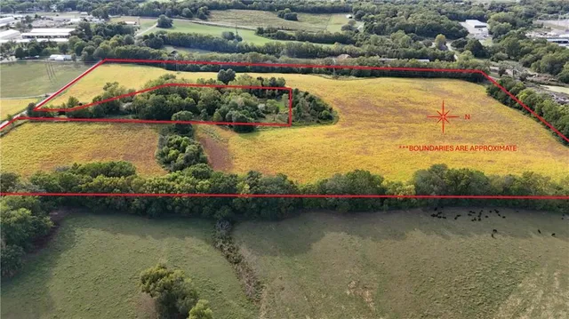 $349,900 | 13911 County Road 305, St. Joseph, MO 64505