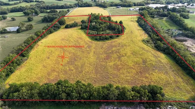 $349,900 | 13911 County Road 305, St. Joseph, MO 64505