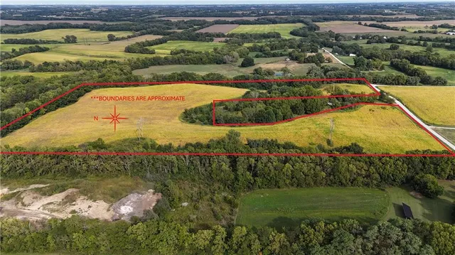 $349,900 | 13911 County Road 305, St. Joseph, MO 64505