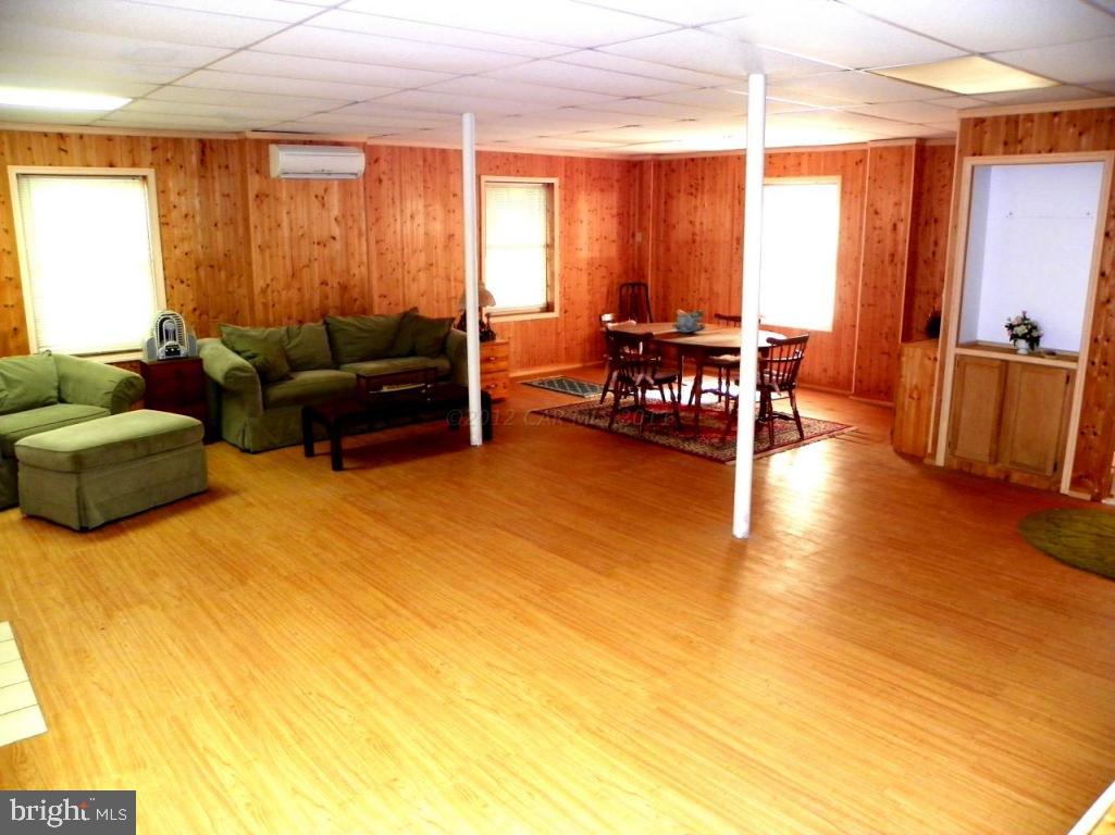 706 South Surf Road Ocean City, MD 21842 - Photo 6 of 16 Gallery Image 6
