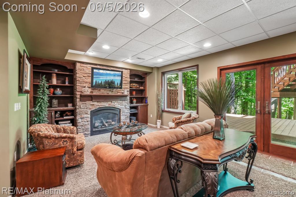 2260 Moorland's View Howell, MI 48855 - Photo 4 of 40
