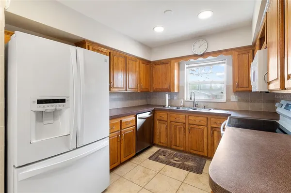 $2,700 | 1966 Sandra Drive, Clearwater, FL 33764