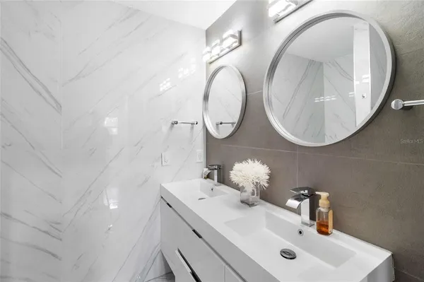 $2,700 | 1966 Sandra Drive, Clearwater, FL 33764