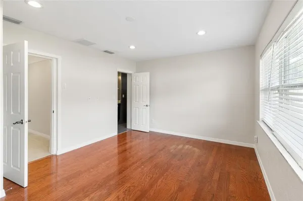 $2,700 | 1966 Sandra Drive, Clearwater, FL 33764