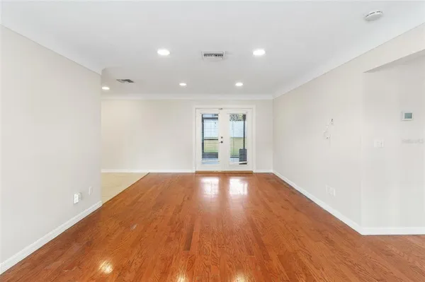 $2,700 | 1966 Sandra Drive, Clearwater, FL 33764