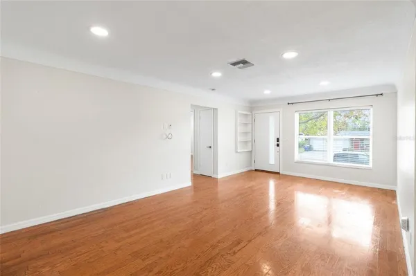 $2,700 | 1966 Sandra Drive, Clearwater, FL 33764