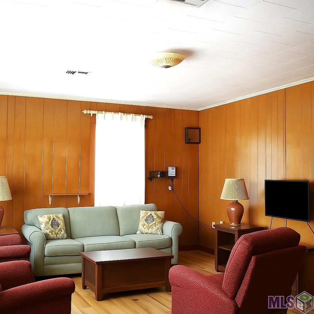304 Judith Street Houma, LA 70363 - Photo 9 of 10 Living Room Staged