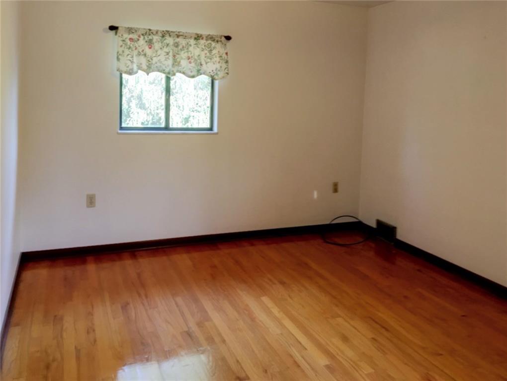 508 Kerrwood Road Pittsburgh, PA 15215 - Photo 12 of 18 ALL BEDROOMS ALL HAVE AMPLE CLOSET SPACE