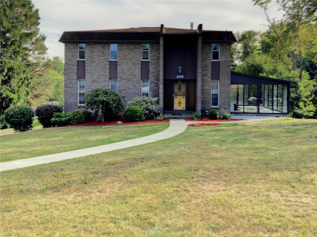 508 Kerrwood Road Pittsburgh, PA 15215 - Photo 16 of 18 MAKE THIS YOUR "HOME SWEET HOME!"