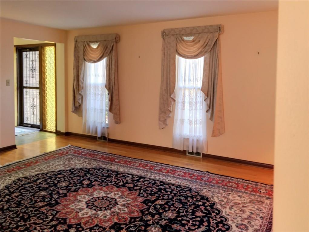 508 Kerrwood Road Pittsburgh, PA 15215 - Photo 8 of 18 Gallery Image 8