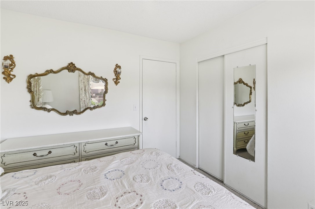 4027 Maple Hill Road Las Vegas, NV 89115 - Photo 17 of 46 Bedroom with a closet