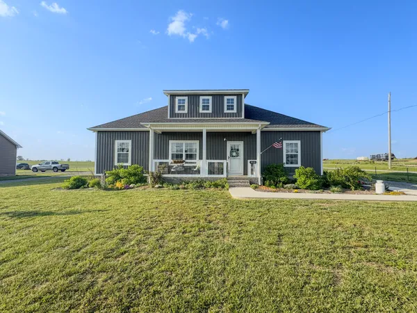 $329,900 | 1828 Old Highway 52, Lafayette, TN 37083