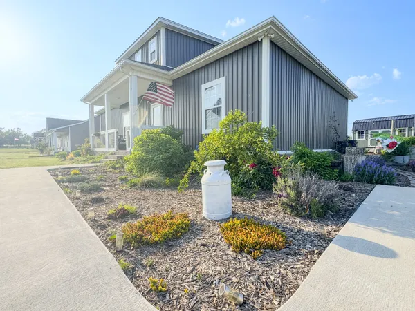 $329,900 | 1828 Old Highway 52, Lafayette, TN 37083