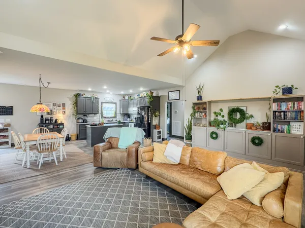 $329,900 | 1828 Old Highway 52, Lafayette, TN 37083