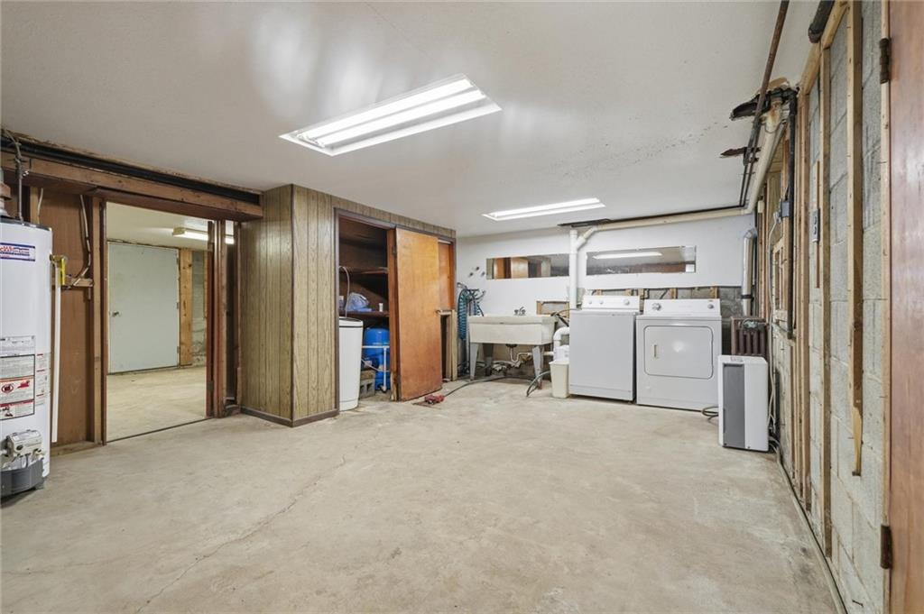 80 Main Street Taylorstown, PA 15323 - Photo 27 of 40 The laundry room is huge...