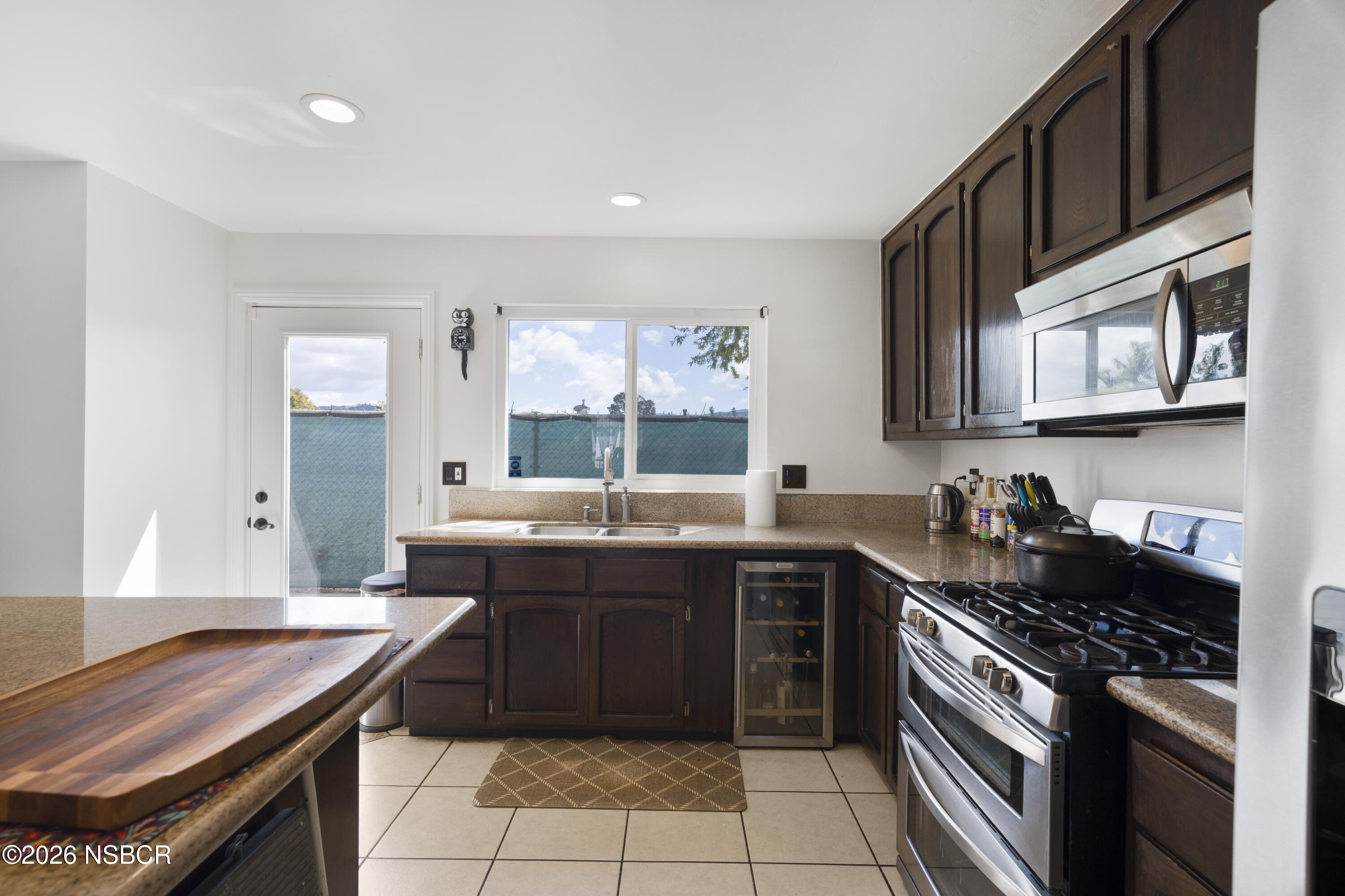 908 Northpoint Place Lompoc, CA 93436 - Photo 7 of 21 A7409818