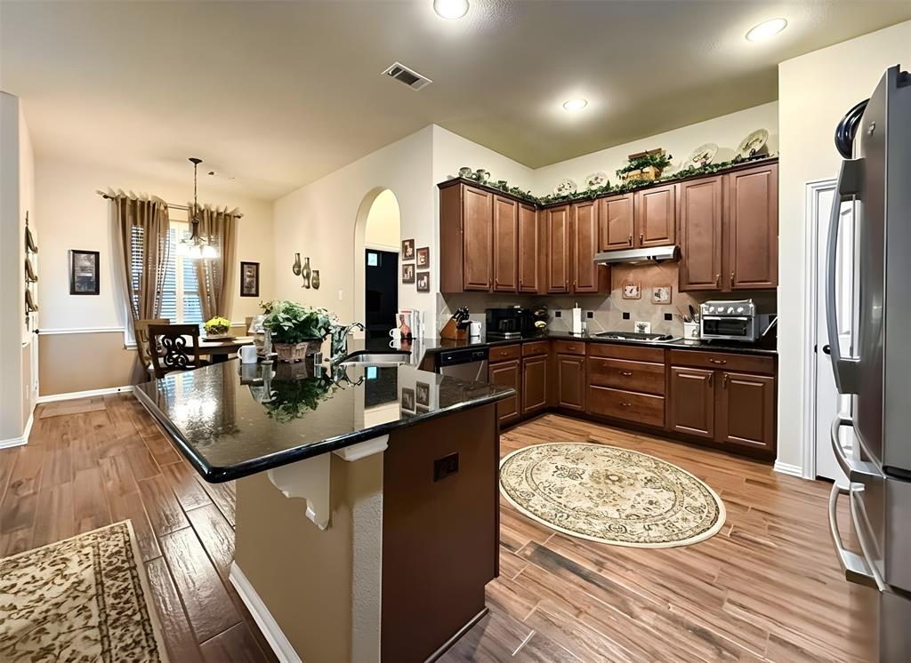 8308 Bishop Pine Road Denton, TX 76208 - Photo 7 of 29
