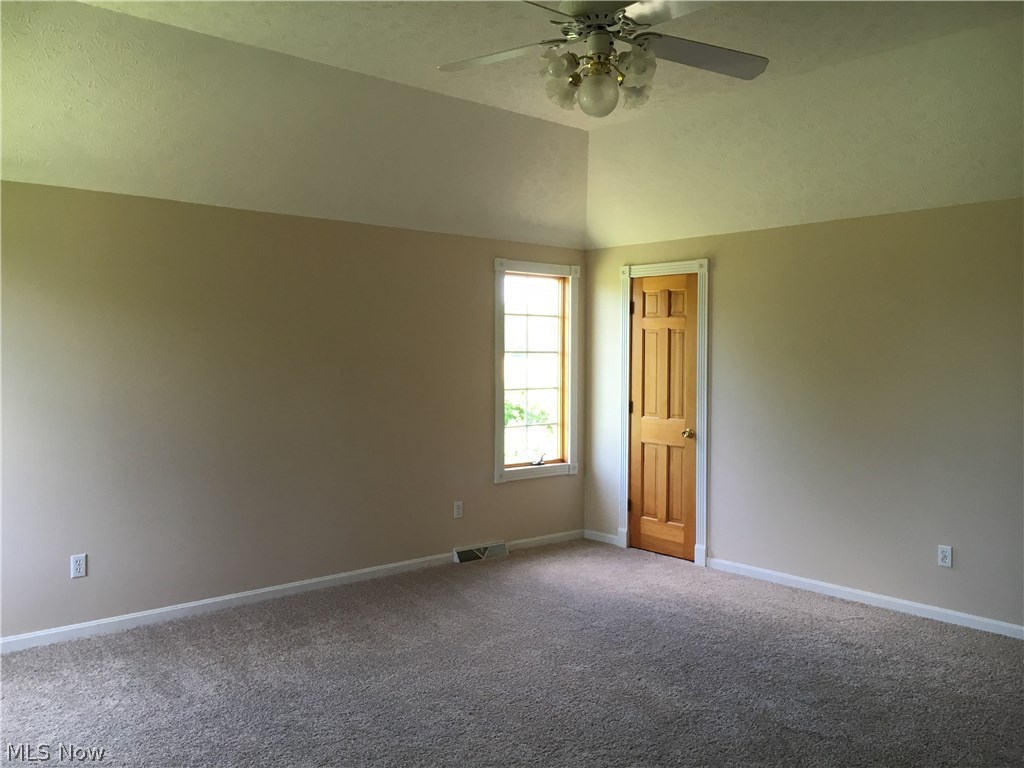 39986 Biggs Road Lagrange, OH 44050 - Photo 11 of 32