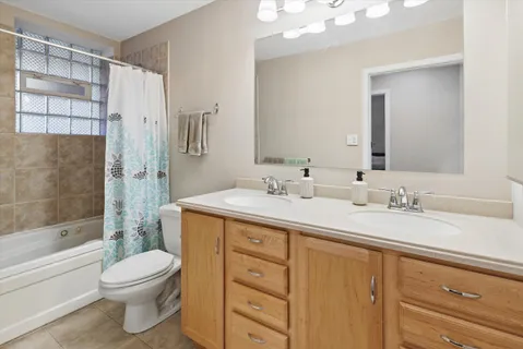 $500,000 | 4748 North Magnolia Avenue, Unit 2S, Chicago, IL 60640