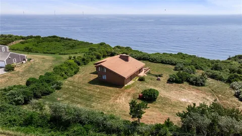 $3,800,000 | 1035 Mohegan Trail, Block Island, RI 02807