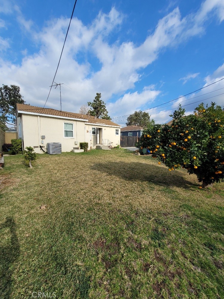 14030 Dittmar Drive Whittier, CA 90605 - Photo 28 of 32 a big yard with lots of green space