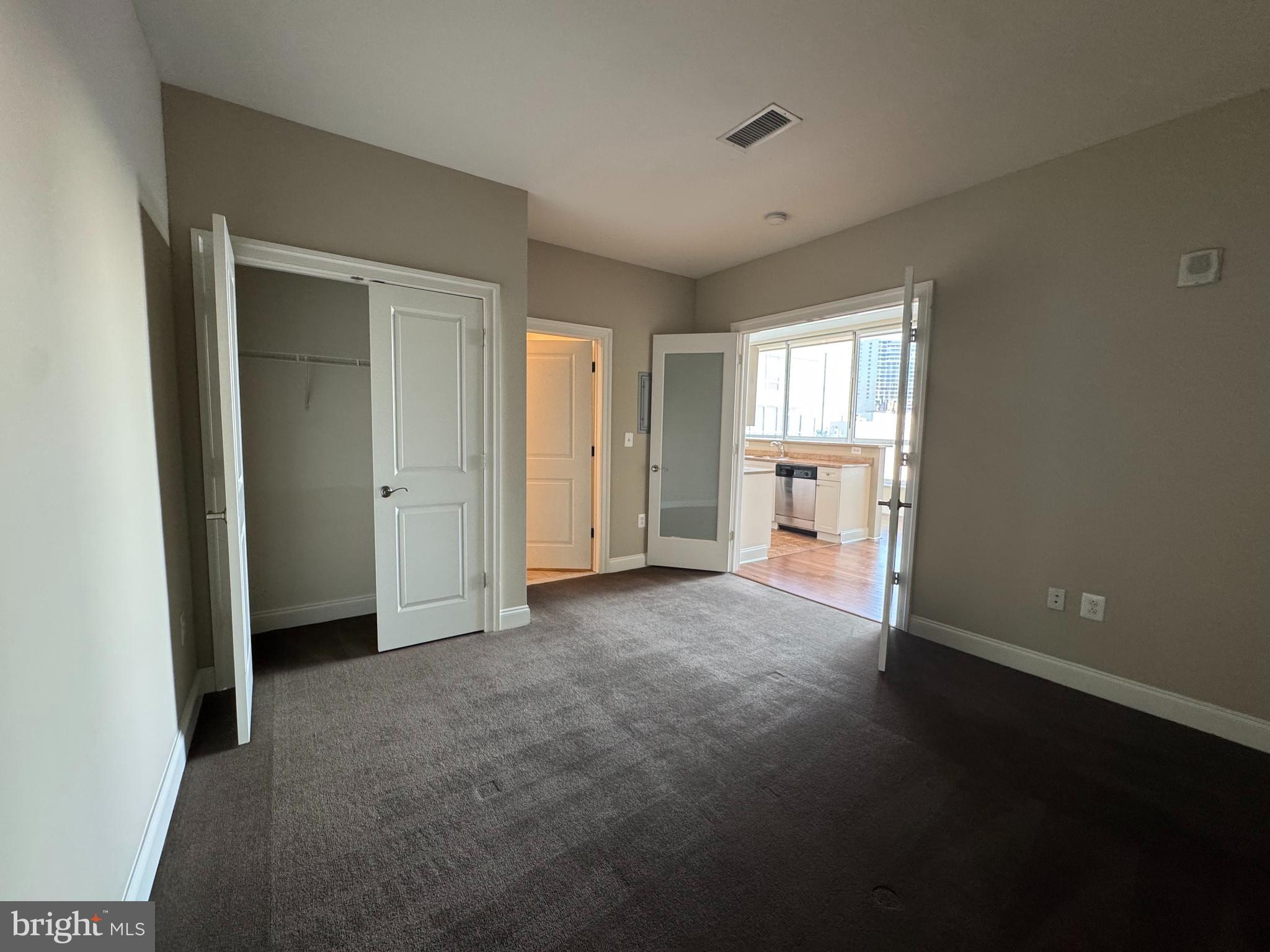 2040 Market Street, Unit 615 Philadelphia, PA 19103 - Photo 8 of 12