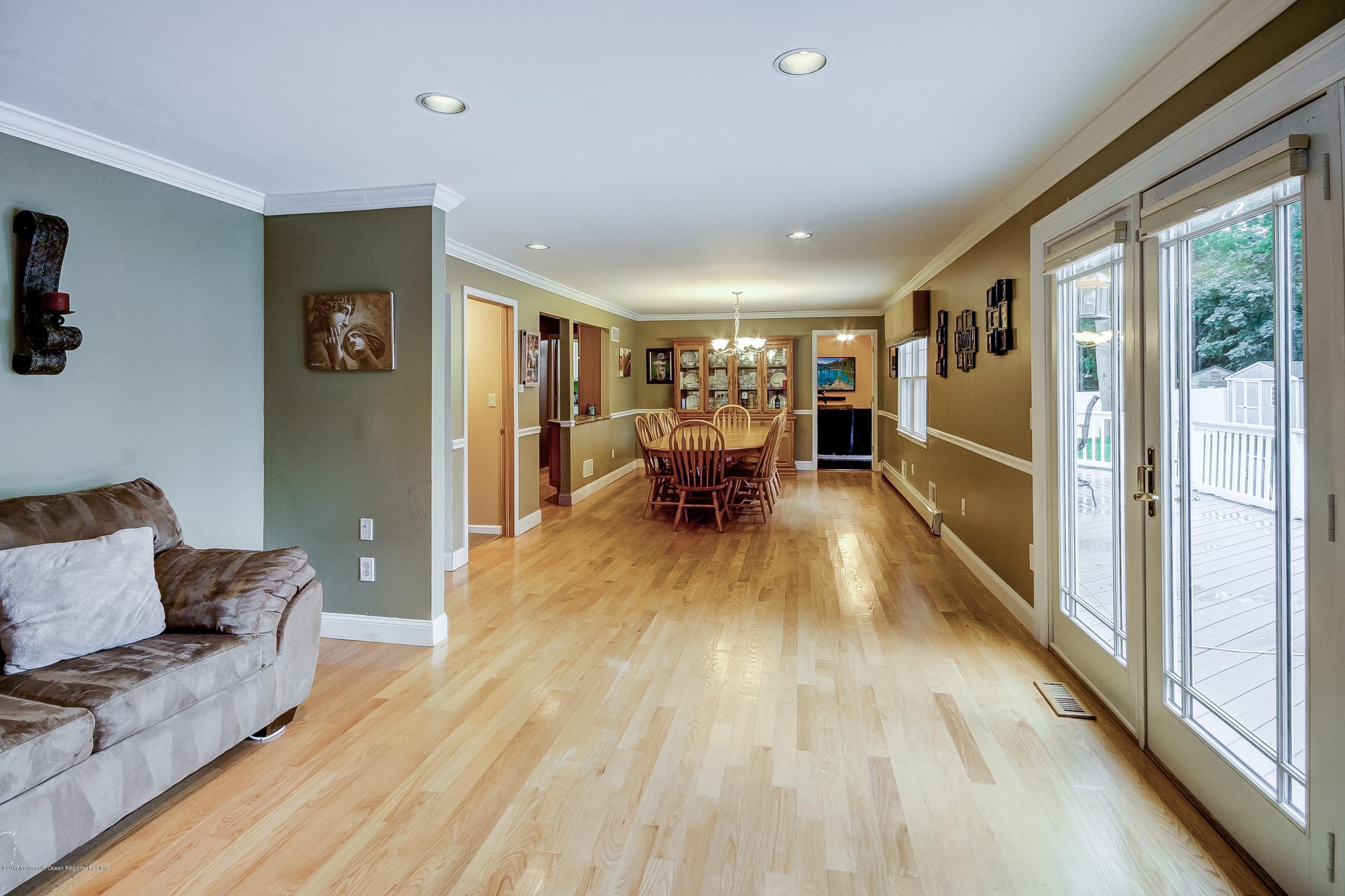 1 Roma Court Lincroft, NJ 07738 - Photo 7 of 35 Living Room