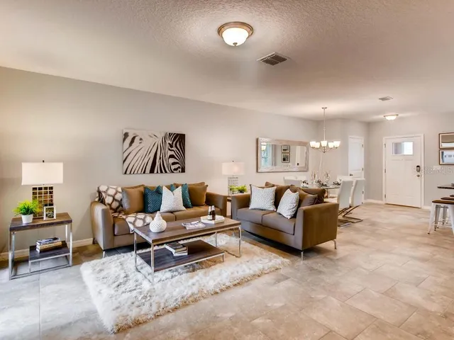 $334,990 | 5994 Galloping Drive, Apopka, FL 32712