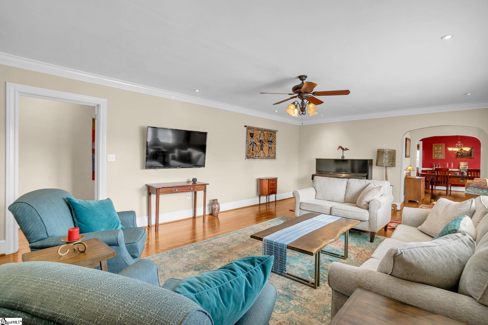 303 North Avenue Greer, SC 29650 - Photo 2 of 50