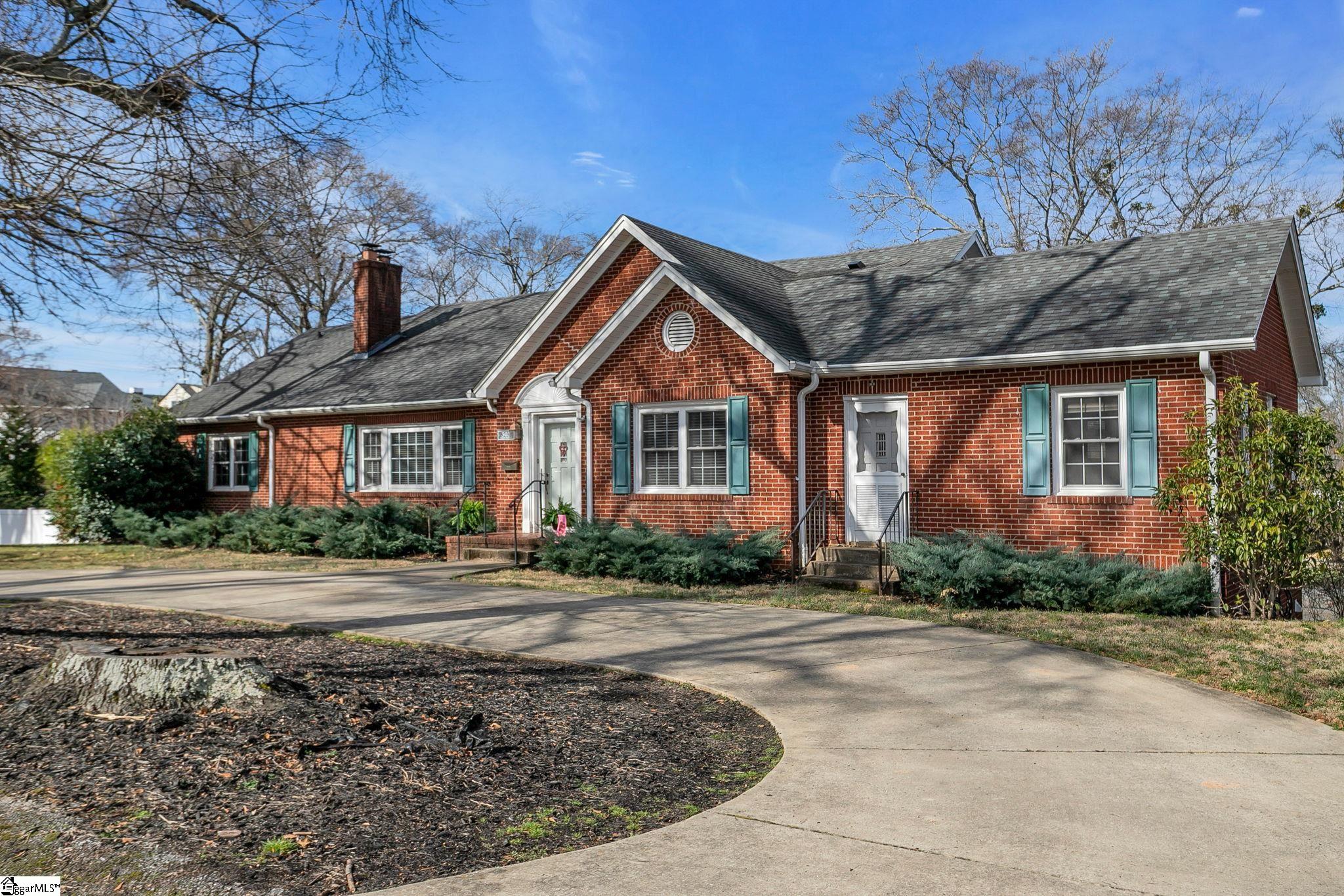 303 North Avenue Greer, SC 29650 - Photo 5 of 50