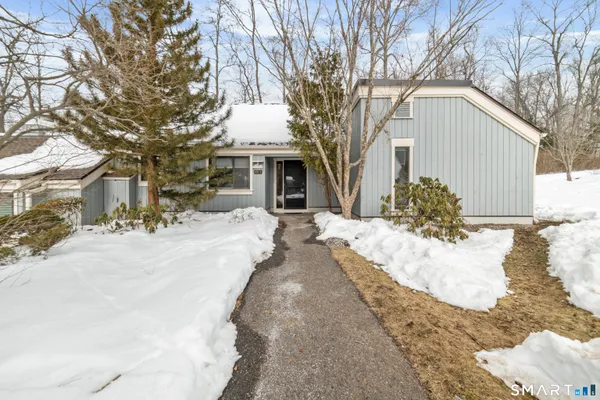 $285,000 | 972 Heritage Village, Unit B, Southbury, CT 06488