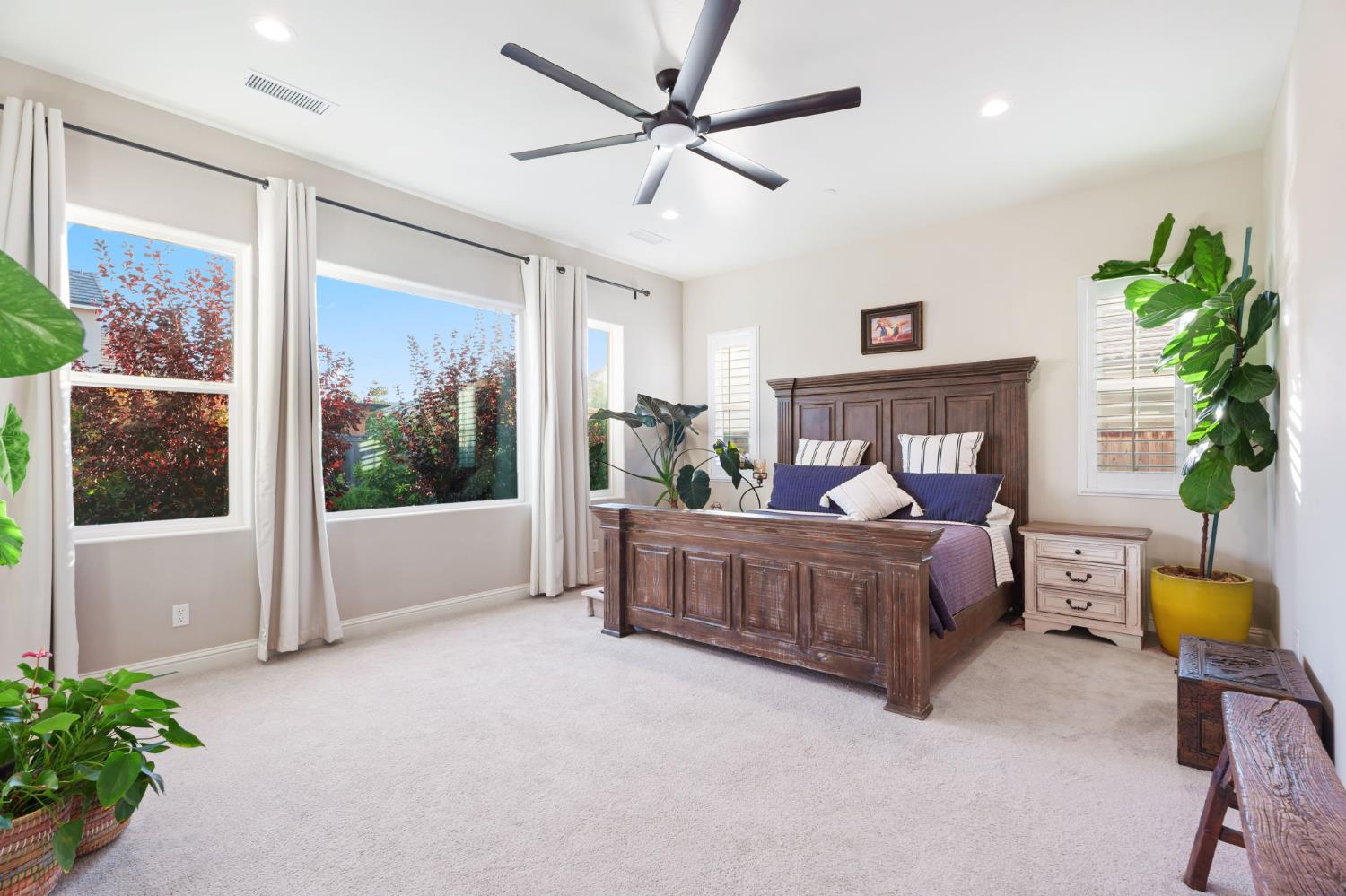 822 Overstone Avenue Madera, CA 93636 - Photo 30 of 54