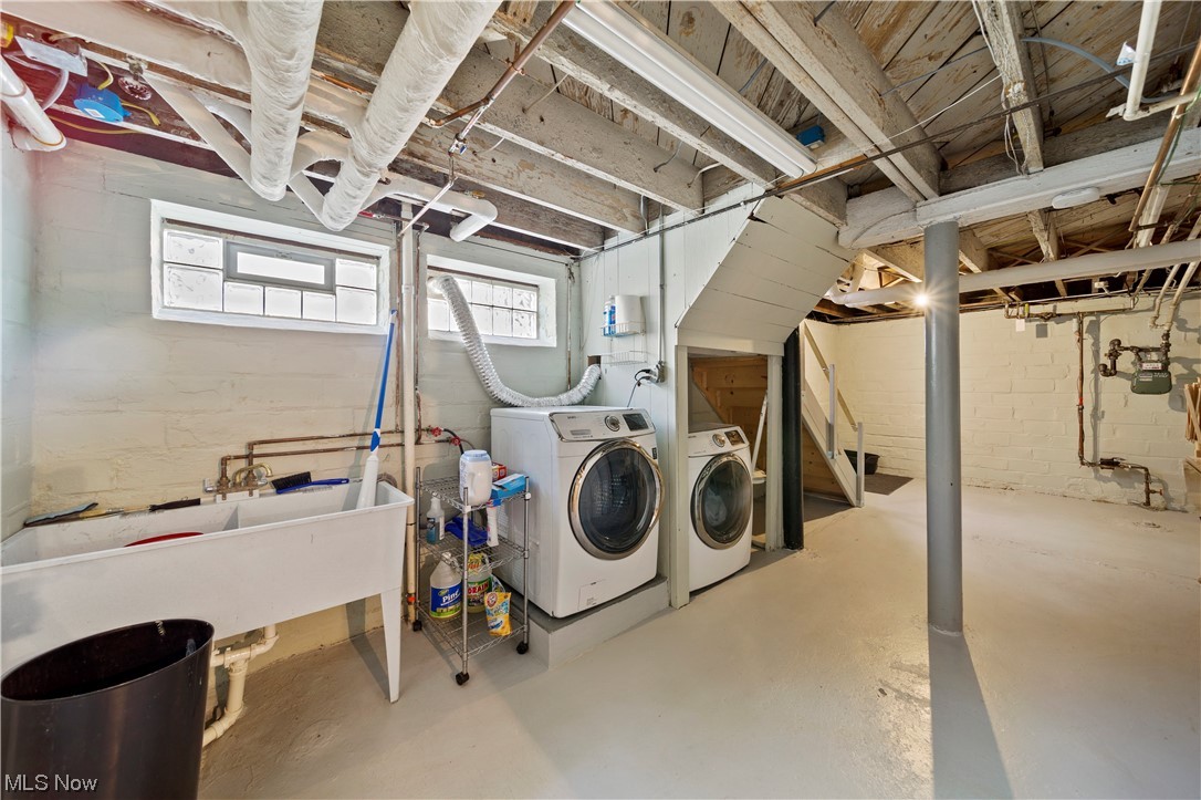 2498 Princeton Road Cleveland, OH 44118 - Photo 23 of 34 Gallery Image 23