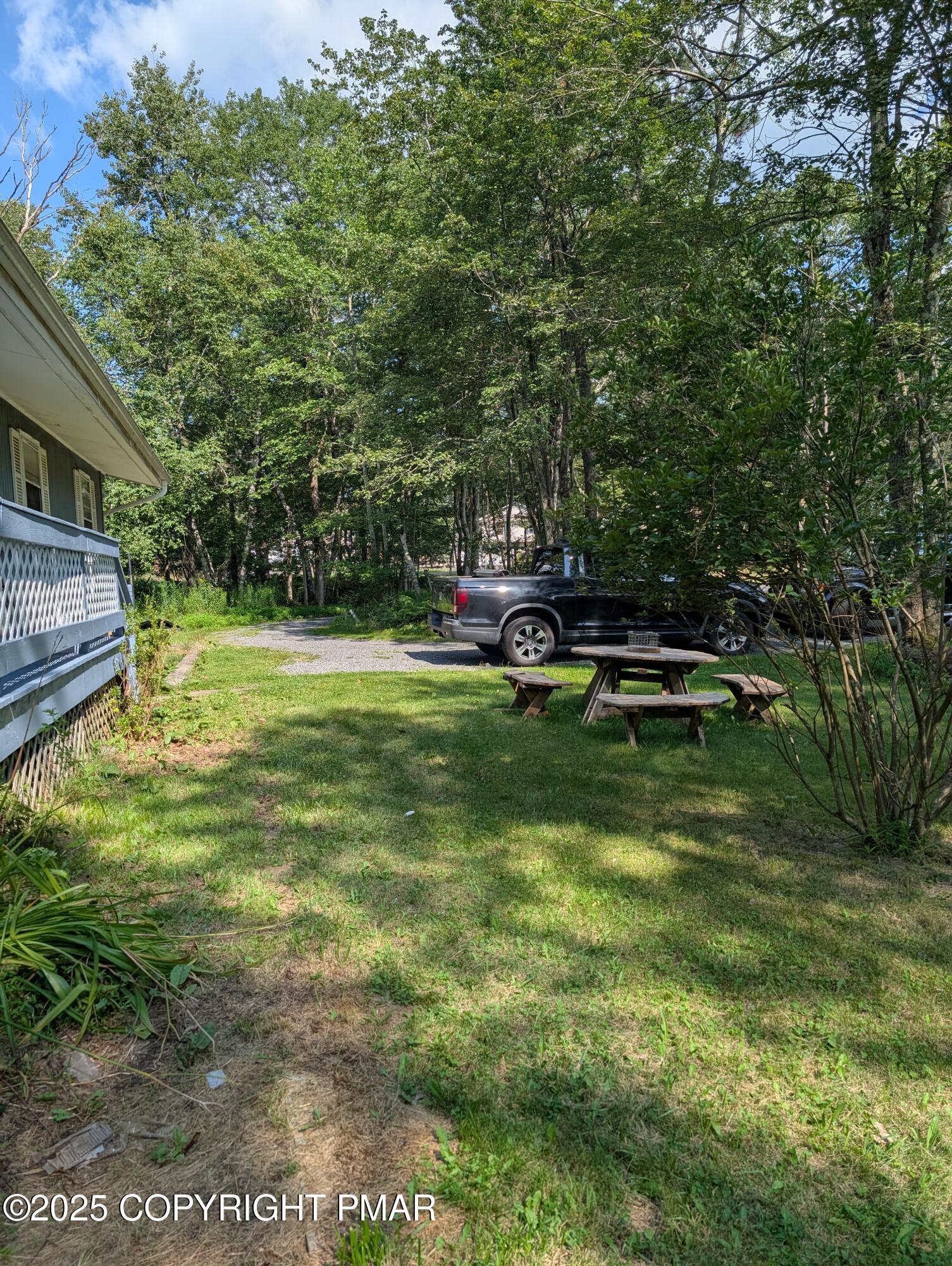 1209 Shadblow Road Pocono Summit, PA 18346 - Photo 21 of 28 1000010683