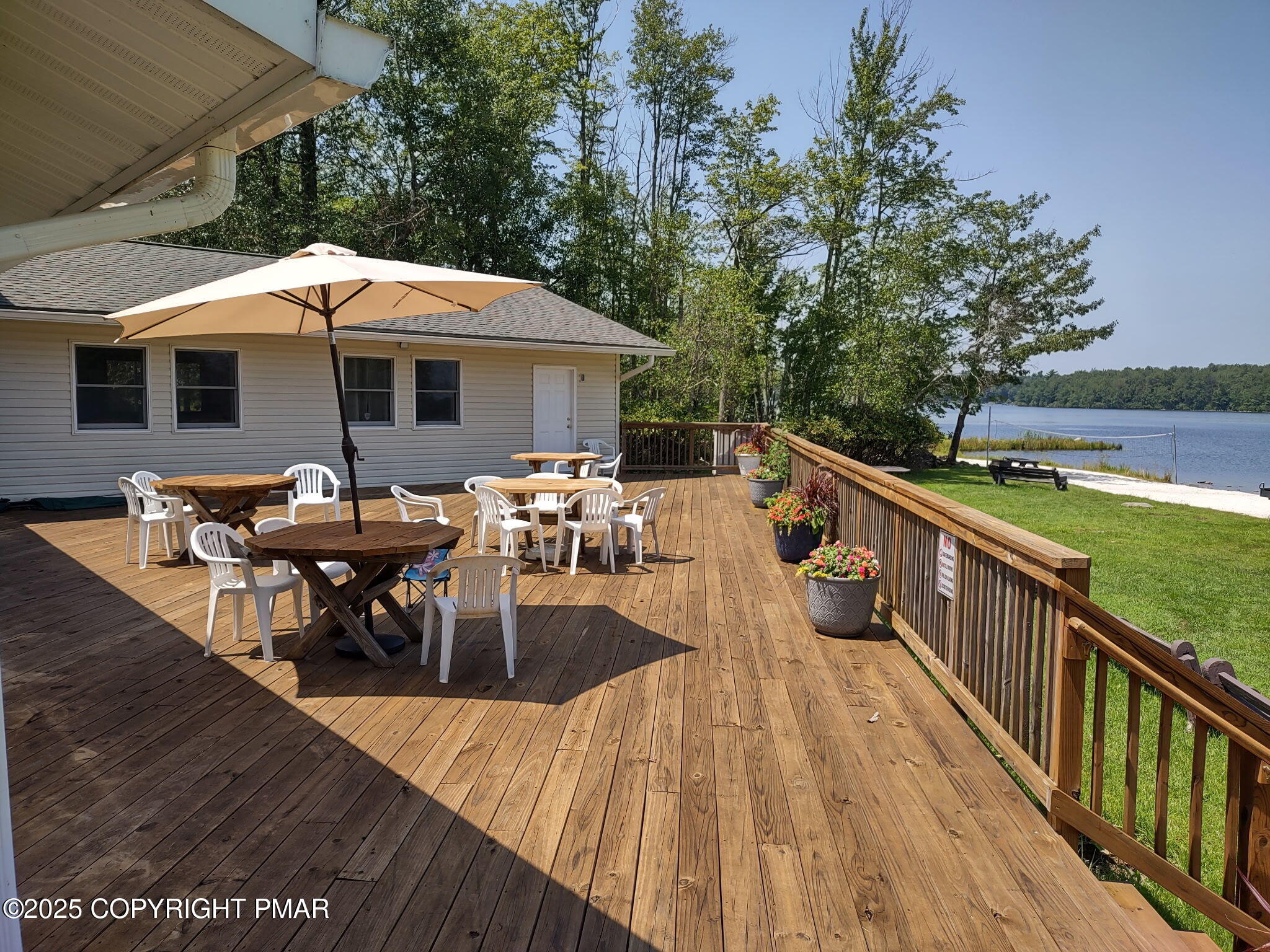 1209 Shadblow Road Pocono Summit, PA 18346 - Photo 25 of 28 1000010810