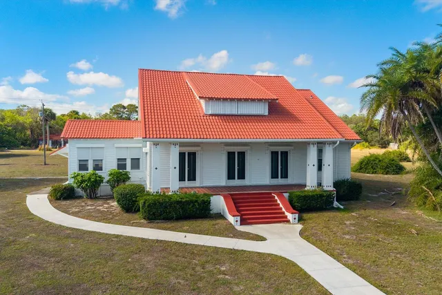 $1,600,000 | 7901 South Indian River Drive, Fort Pierce, FL 34982