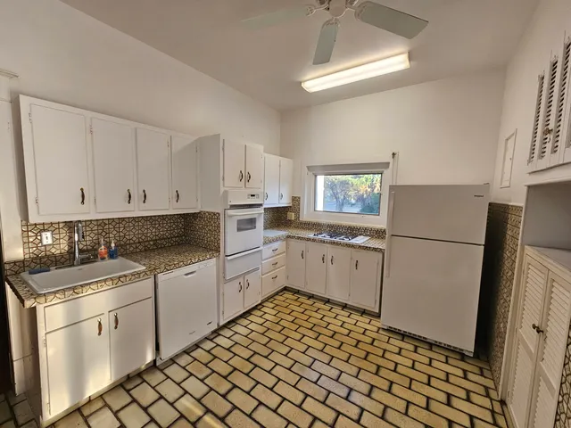 $1,600,000 | 7901 South Indian River Drive, Fort Pierce, FL 34982