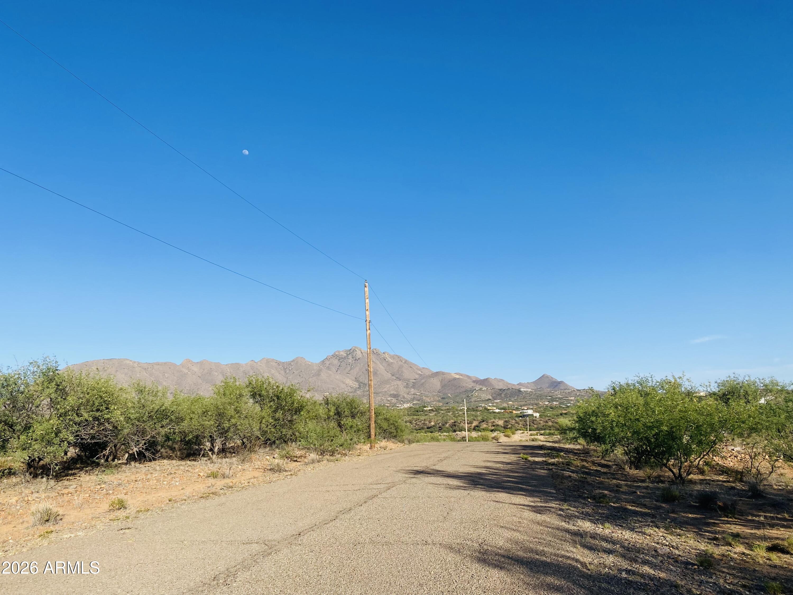 1712 Via Hungria, Unit 5 Rio Rico, AZ 85648 - Photo 4 of 4 HungVwMTN